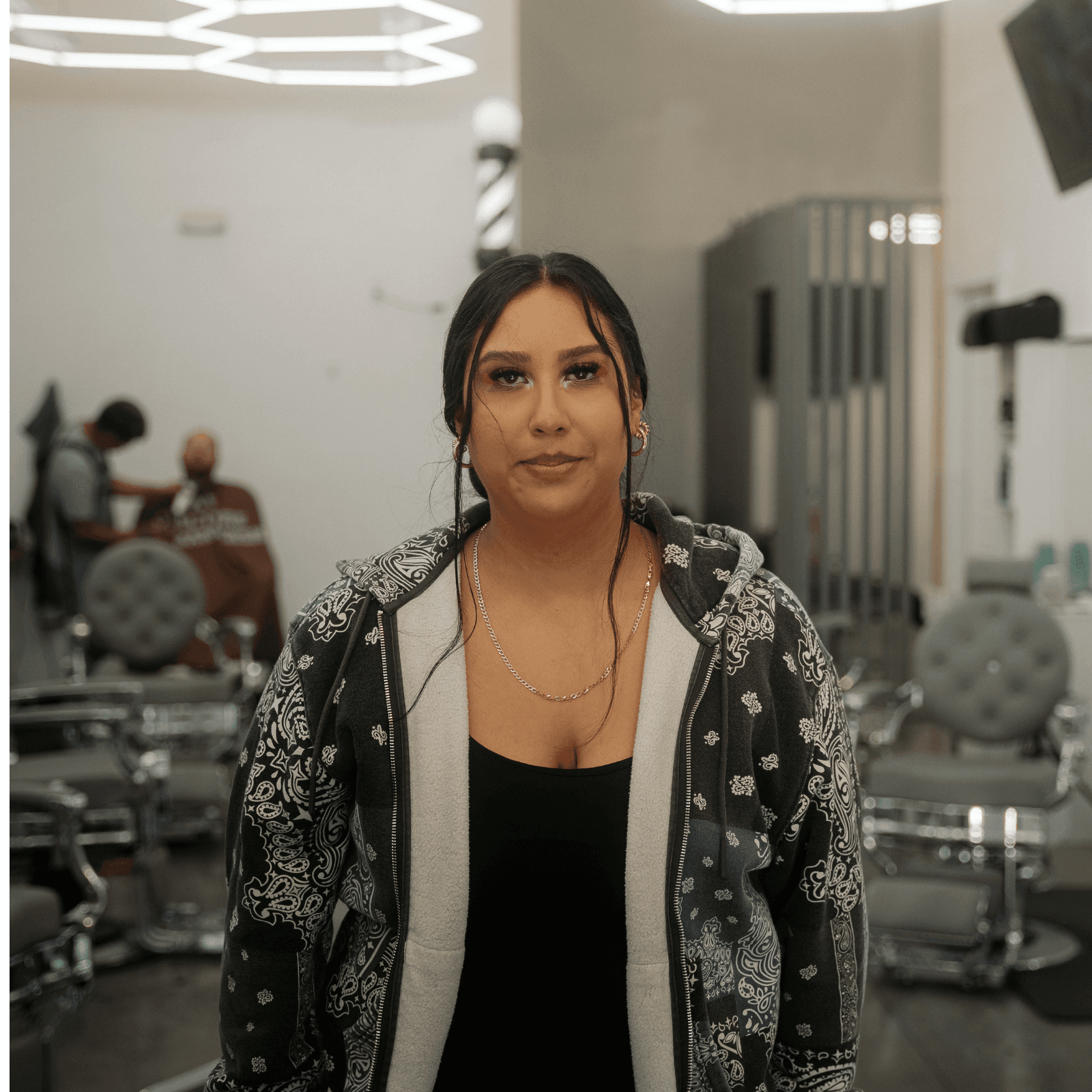 Eileen. barbero en Clean Culture Barbershop Pasco