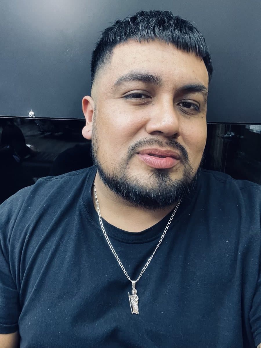 Filiblendzz. barbero en Clean Culture Barbershop Pasco